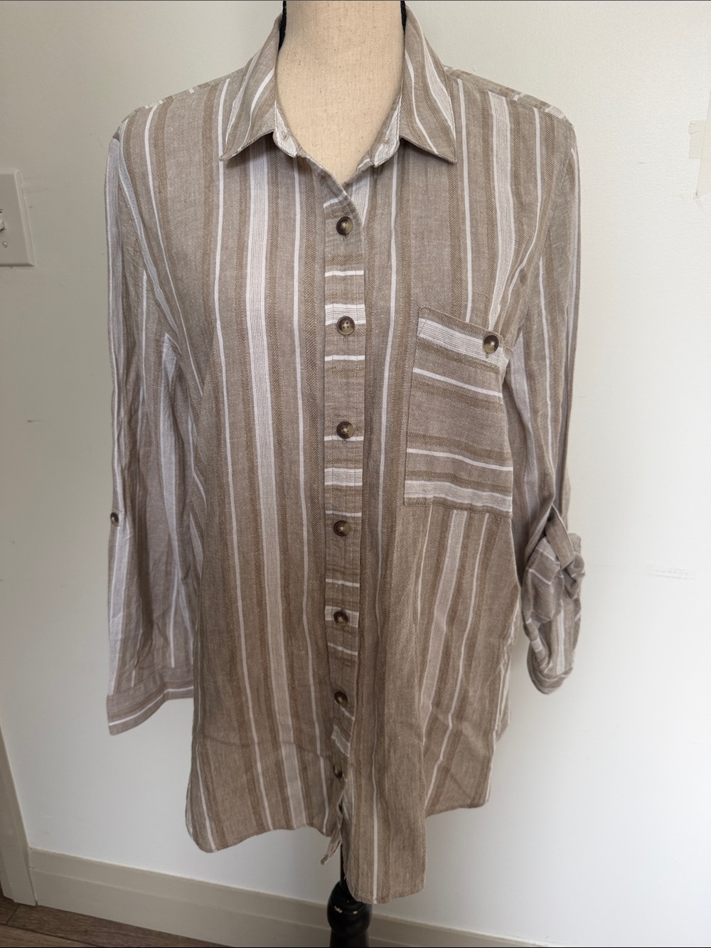 Reitmans Beige and White Striped Button-Down Shirt XL